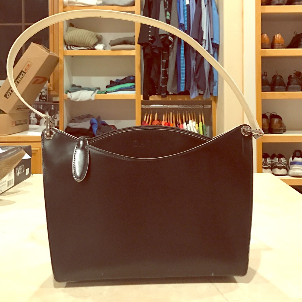 🎁Bally black leather purse🎁